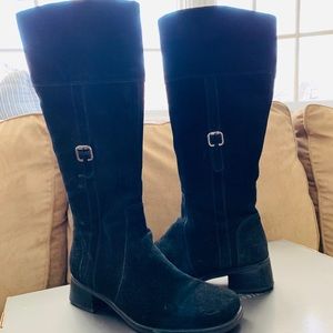 La Canadienne suede boots
